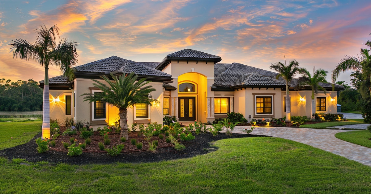 build a custom luxury home